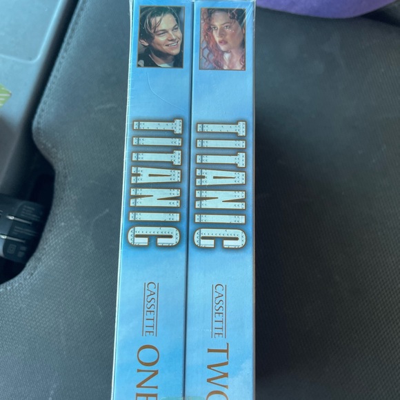 Sealed, 2pk VHS Titanic - Picture 3 of 3